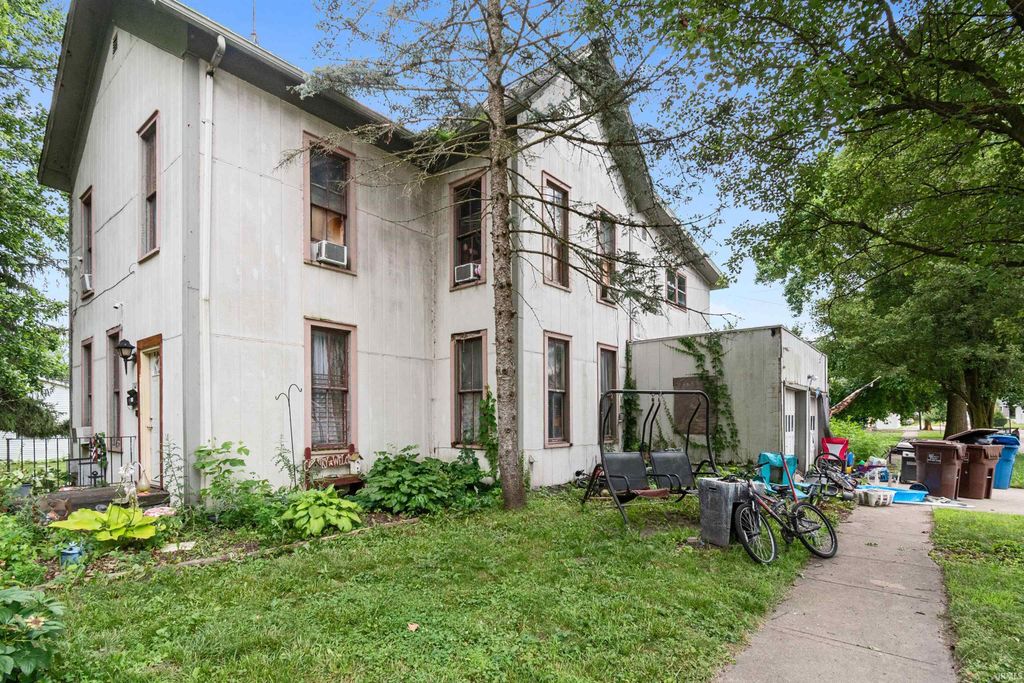 Photo of 202 S Maple Street, North Manchester, IN 46962 (MLS # 202541628)