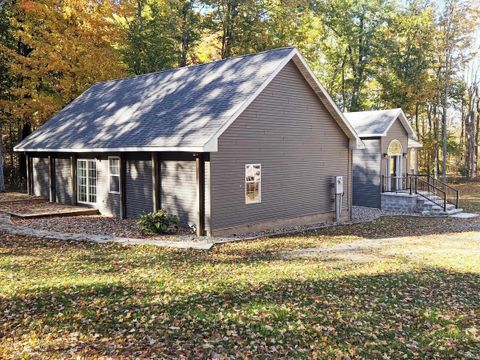 Tiny photo for 3164 N Eel River Cemetery Road, Peru, IN 46970 (MLS # 202542604)