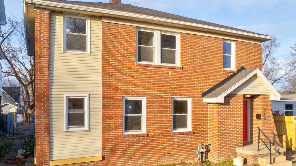 Photo of 742 E Powell Avenue, Evansville, IN 47713 (MLS # 202605158)