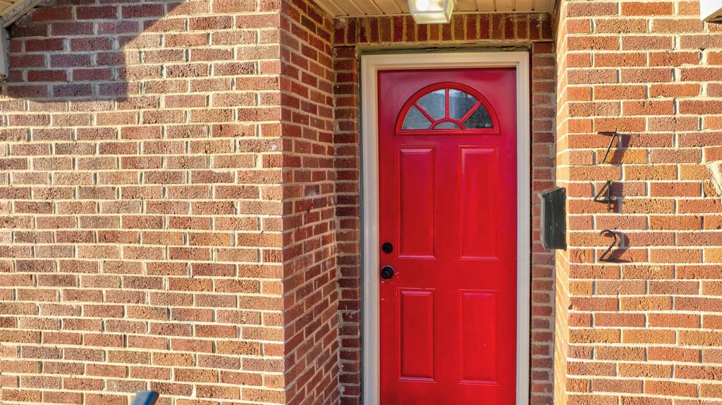 Photo of 742 E Powell Avenue, Evansville, IN 47713 (MLS # 202605158)