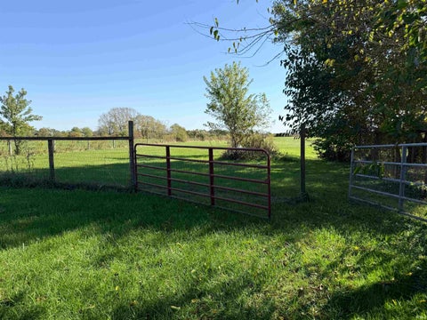 Tiny photo for 7434 N 425 Road, Alexandria, IN 46001 (MLS # 202641654)