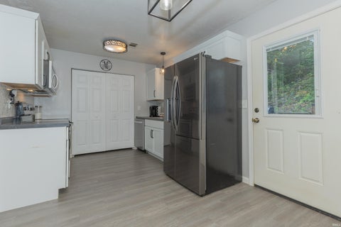Tiny photo for 6513 Bayard Park Drive, Evansville, IN 47715 (MLS # 202644857)