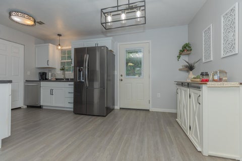 Tiny photo for 6513 Bayard Park Drive, Evansville, IN 47715 (MLS # 202644857)