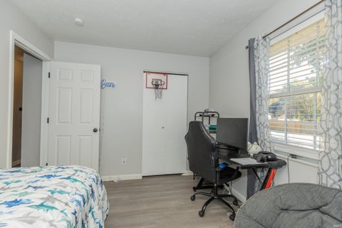 Tiny photo for 6513 Bayard Park Drive, Evansville, IN 47715 (MLS # 202644857)