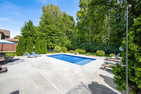 Tiny photo for 7225 Henderickson Lane, Indianapolis, IN 46237 (MLS # 202545509)