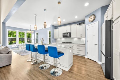 Tiny photo for 7225 Henderickson Lane, Indianapolis, IN 46237 (MLS # 202545509)