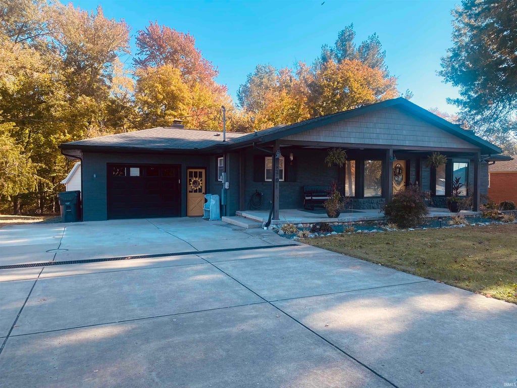 Photo of 2701 W. Mill Road Road, Evansville, IN 47720 (MLS # 202644579)