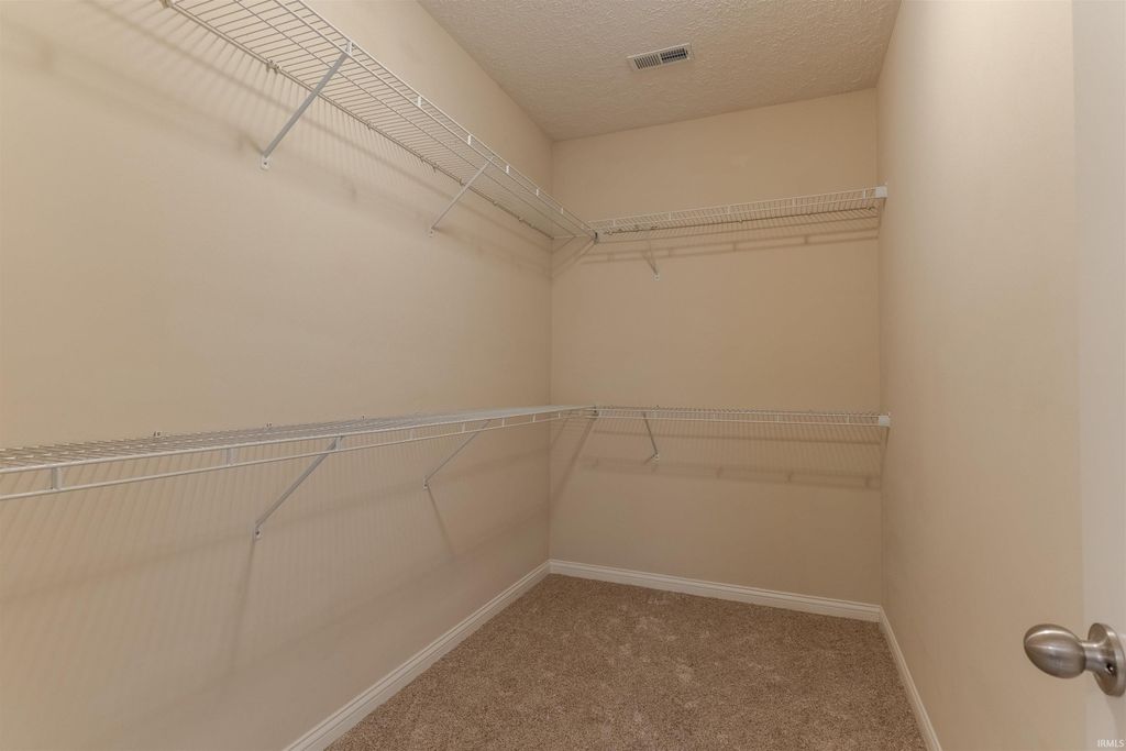 Photo of 909 Criterion Way, Evansville, IN 47711 (MLS # 202602515)