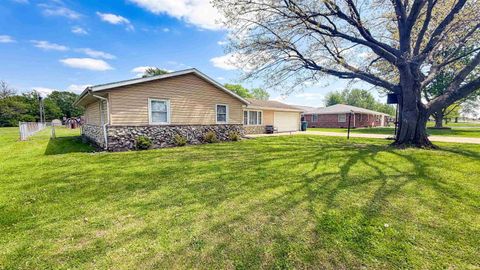 Tiny photo for 3508 N Burgess Road, Muncie, IN 47304 (MLS # 202614386)