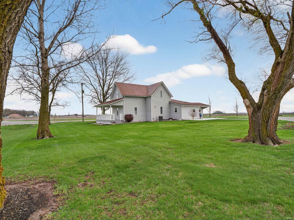 Photo of 3679 S Hoosier Hwy Crossing, Bluffton, IN 46714 (MLS # 202611681)