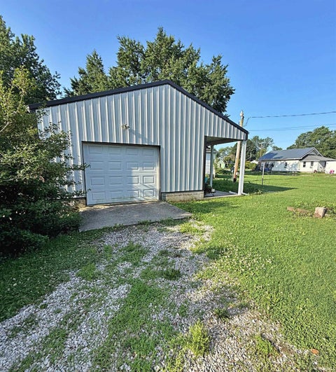 Tiny photo for 1506 North Street, Washington, IN 47501 (MLS # 202625912)