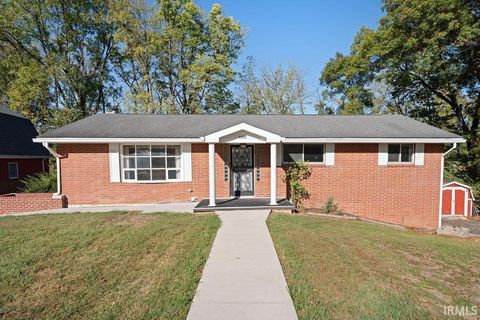 Photo of 1305 RED BIRD Court, Kokomo, IN 46901 (MLS # 202541071)