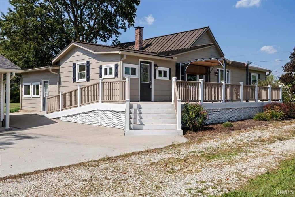 Photo of 3531 E 500 N, Winchester, IN 47394 (MLS # 202636416)