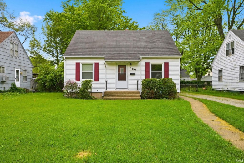 Photo of 4405 Plaza Drive, Fort Wayne, IN 46806 (MLS # 202616522)