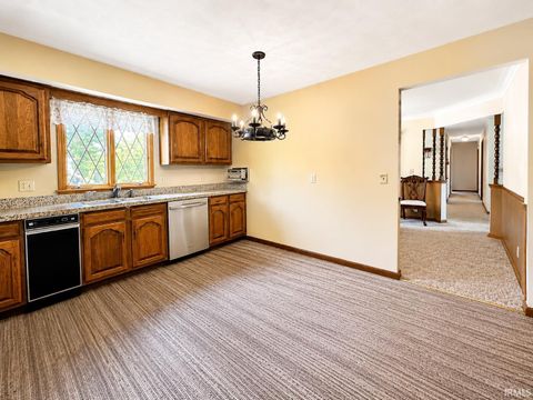 Tiny photo for 10 Green Hills Court, Greentown, IN 46936 (MLS # 202625576)