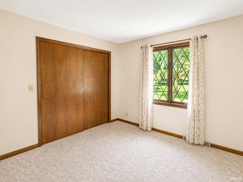 Tiny photo for 10 Green Hills Court, Greentown, IN 46936 (MLS # 202625576)
