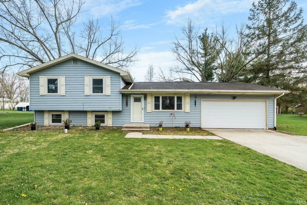 Photo of 17746 Hartman Street, South Bend, IN 46614 (MLS # 202544830)