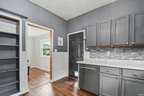 Tiny photo for 115 E 11th Street, Mishawaka, IN 46544 (MLS # 202617555)