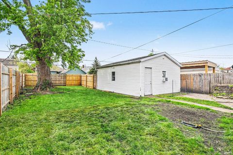 Tiny photo for 115 E 11th Street, Mishawaka, IN 46544 (MLS # 202617555)