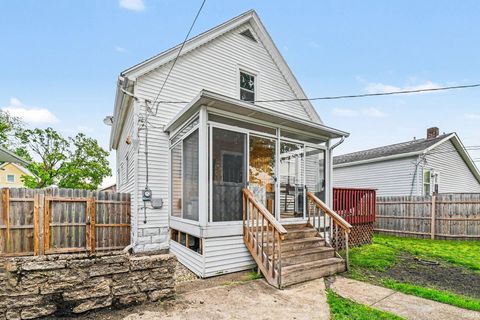 Tiny photo for 115 E 11th Street, Mishawaka, IN 46544 (MLS # 202617555)