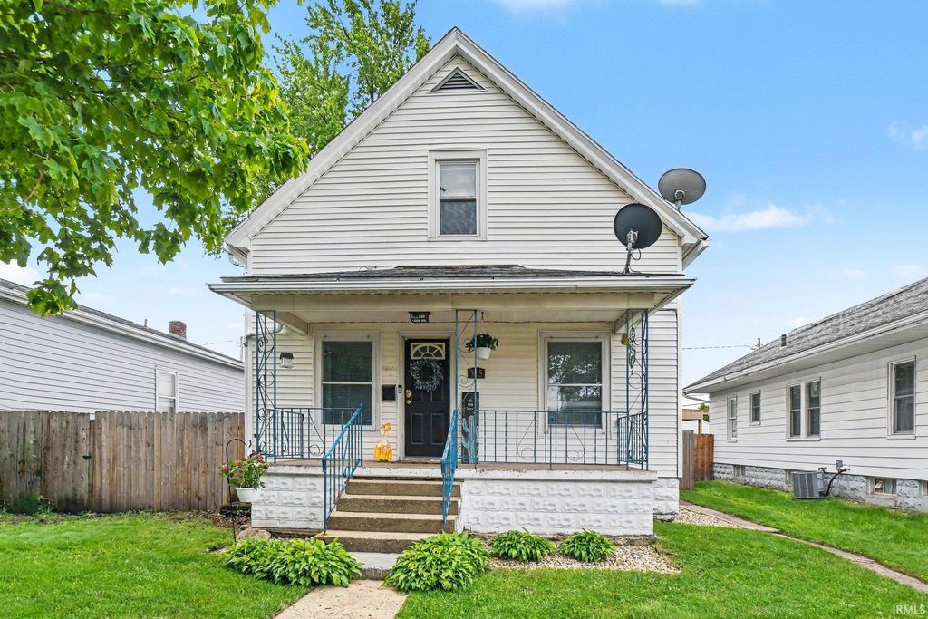 Photo of 115 E 11th Street, Mishawaka, IN 46544 (MLS # 202617555)