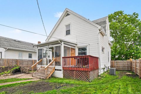 Tiny photo for 115 E 11th Street, Mishawaka, IN 46544 (MLS # 202617555)