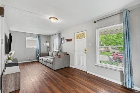 Tiny photo for 115 E 11th Street, Mishawaka, IN 46544 (MLS # 202617555)