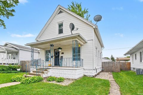 Tiny photo for 115 E 11th Street, Mishawaka, IN 46544 (MLS # 202617555)