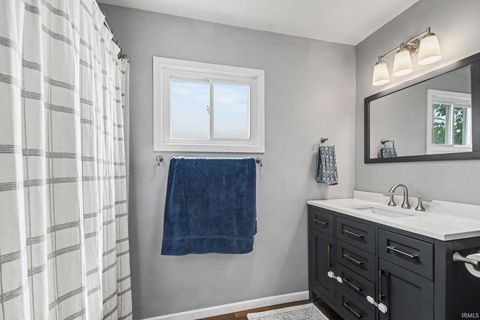 Tiny photo for 115 E 11th Street, Mishawaka, IN 46544 (MLS # 202617555)