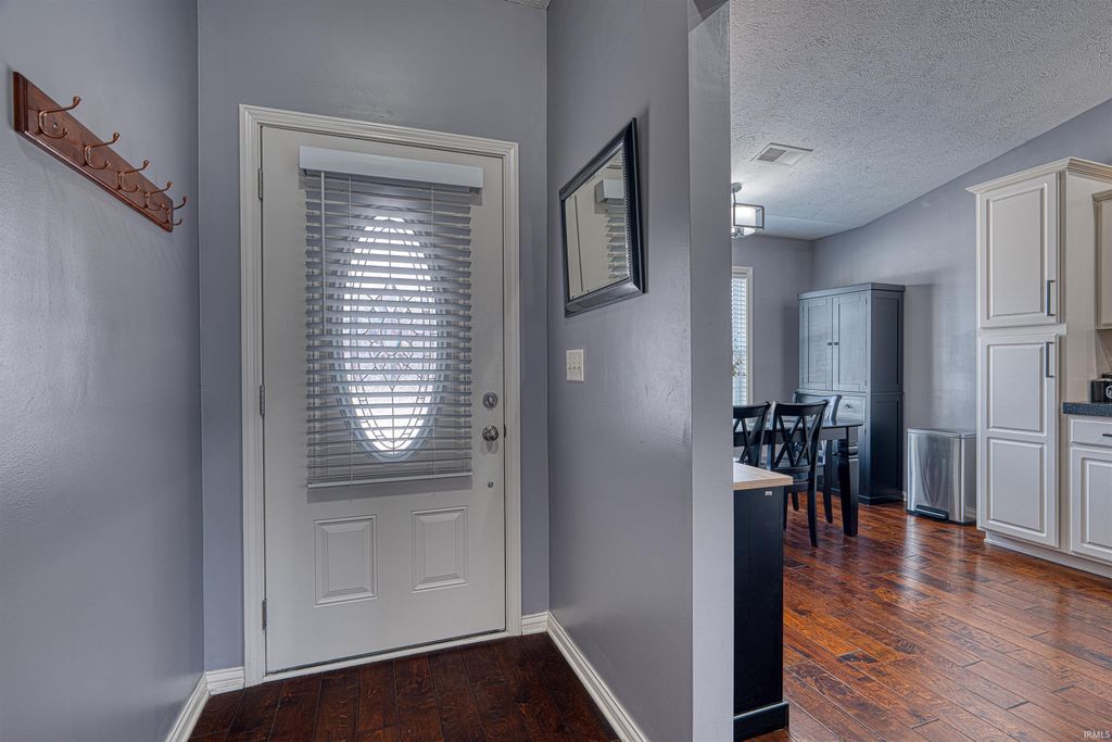 Photo of 9330 Hedgewood Court, Evansville, IN 47725 (MLS # 202605205)