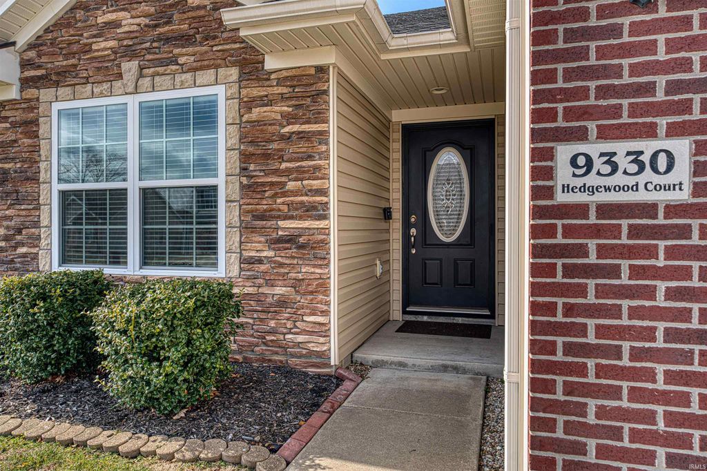 Photo of 9330 Hedgewood Court, Evansville, IN 47725 (MLS # 202605205)
