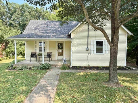 Photo of 3806 Washington Avenue, Bedford, IN 47421 (MLS # 202632395)
