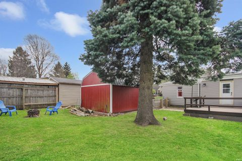 Tiny photo for 805 E Jefferson Avenue, LaPorte, IN 46350 (MLS # 202613710)