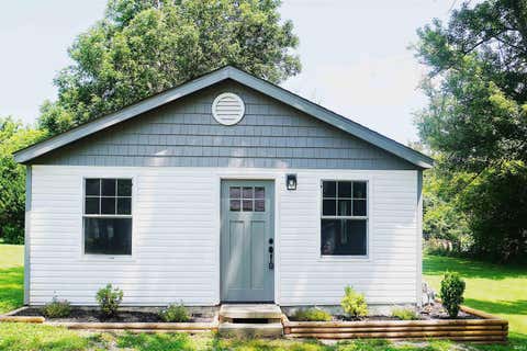 Photo of 2515 S Ford Avenue, Bloomington, IN 47403 (MLS # 202615829)