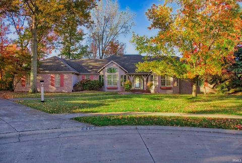 Photo of 214 Eagle Crest Court, Fort Wayne, IN 46845 (MLS # 202544211)