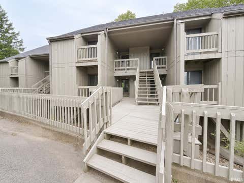 Photo of 9328 S Lake Ridge Drive #62, Bloomington, IN 47401 (MLS # 202616767)
