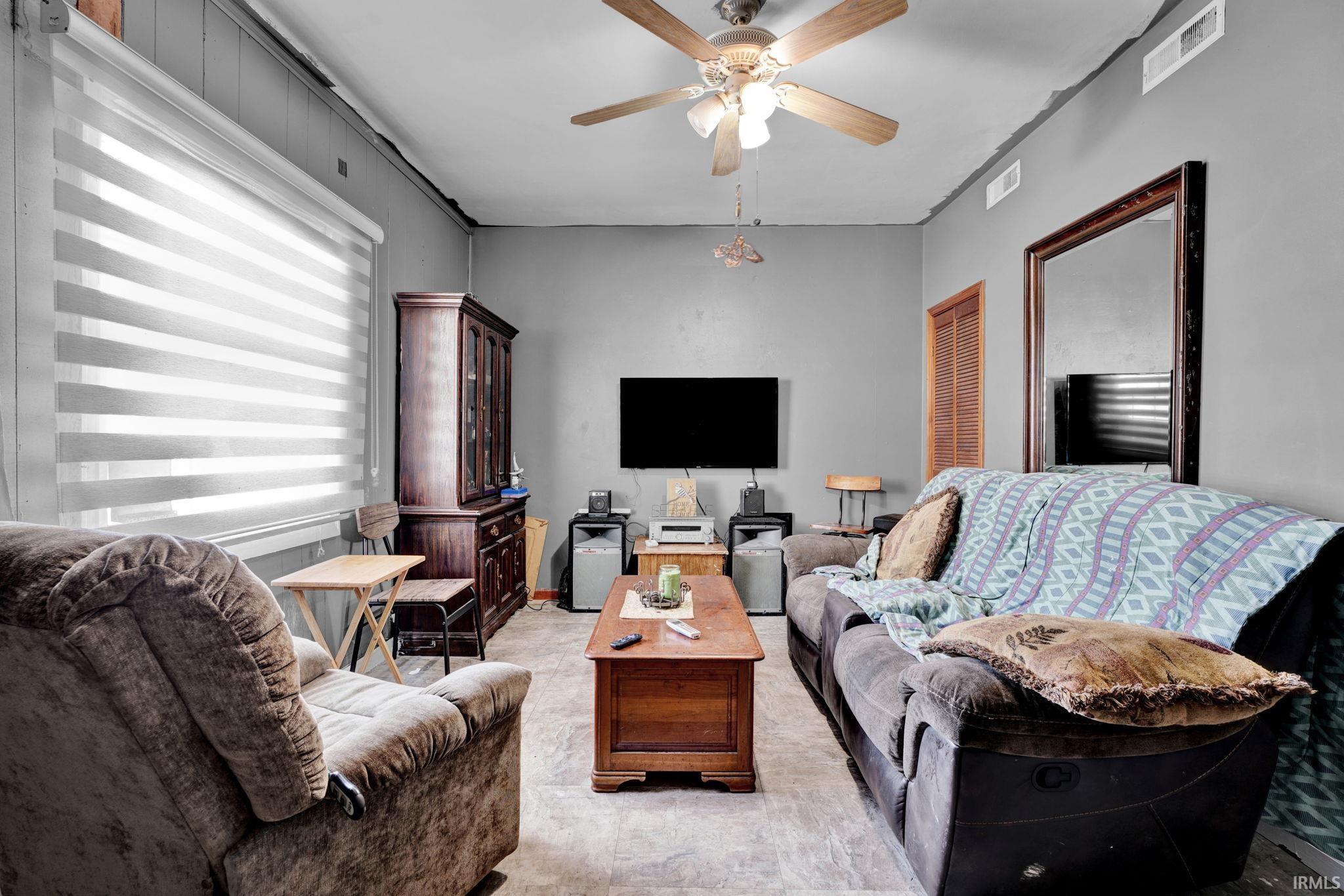 Evansville, Indiana 47711, United States, 3 Bedrooms Bedrooms, ,3 BathroomsBathrooms,Residential,Active,231714