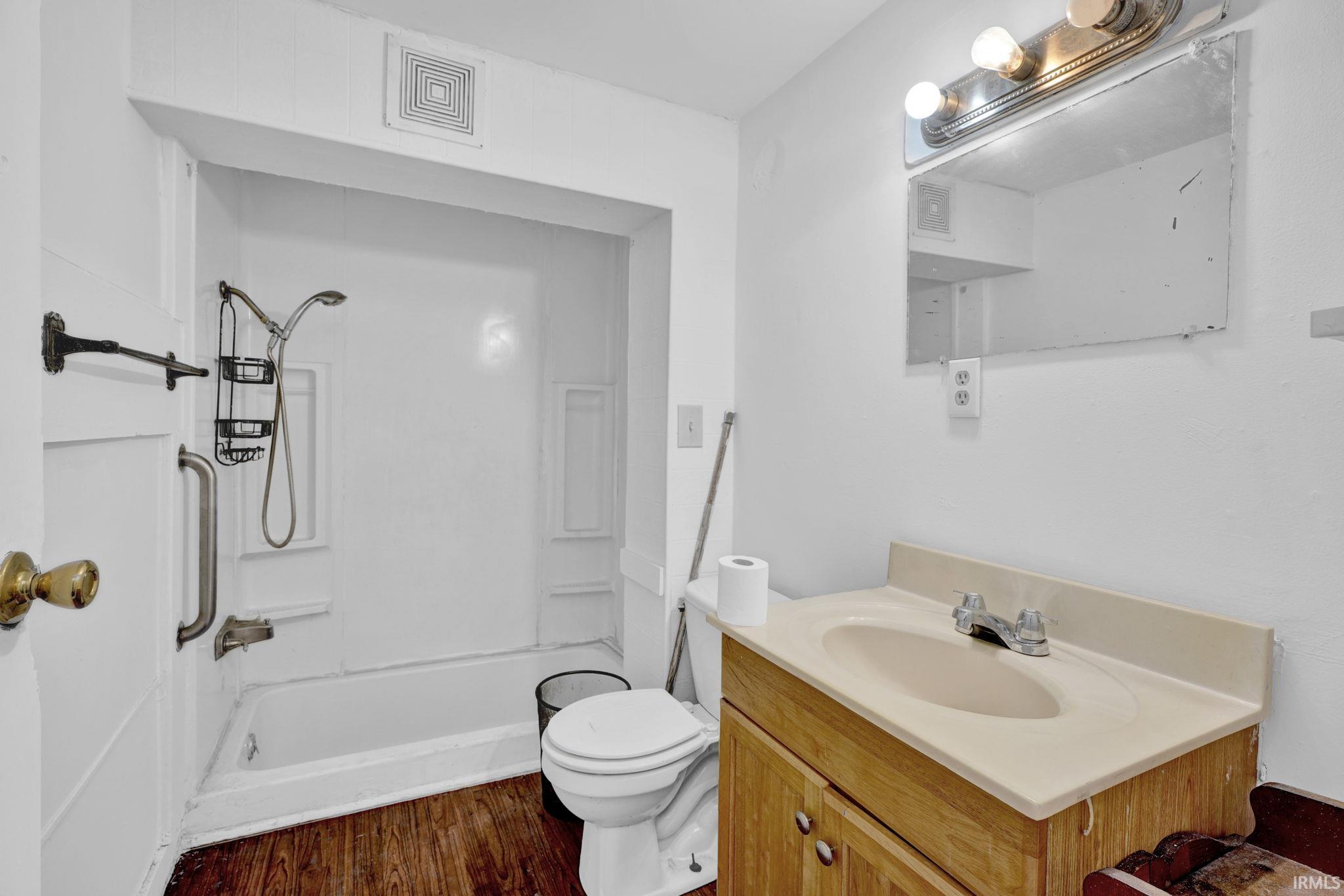 Evansville, Indiana 47711, United States, 3 Bedrooms Bedrooms, ,3 BathroomsBathrooms,Residential,Active,231714