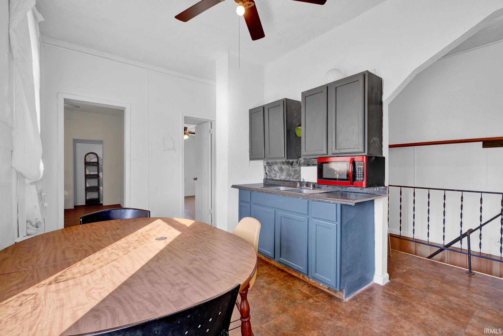 Evansville, Indiana 47711, United States, 3 Bedrooms Bedrooms, ,3 BathroomsBathrooms,Residential,Active,231714