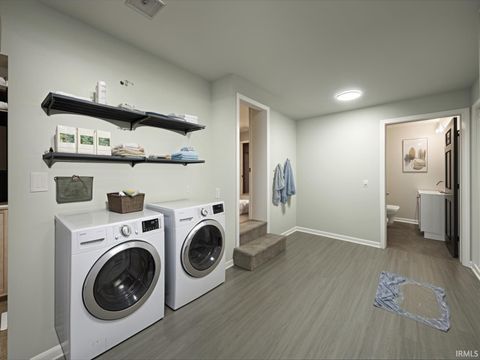 Tiny photo for 2329 N DELPHOS Street, Kokomo, IN 46901 (MLS # 202538916)