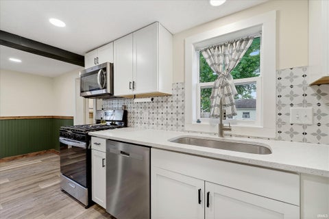Tiny photo for 355 Blinn Avenue, Frankfort, IN 46041 (MLS # 202622416)