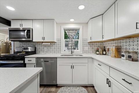 Tiny photo for 355 Blinn Avenue, Frankfort, IN 46041 (MLS # 202622416)