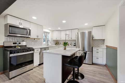 Tiny photo for 355 Blinn Avenue, Frankfort, IN 46041 (MLS # 202622416)