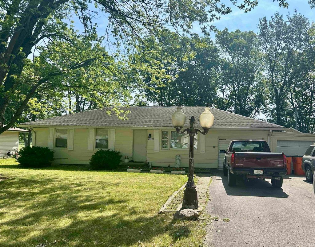 Photo of 1329 S Greenwood Drive, Monticello, IN 47960 (MLS # 202601978)