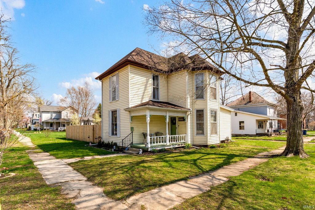 Photo of 401 N Walnut Street, North Manchester, IN 46962 (MLS # 202612459)