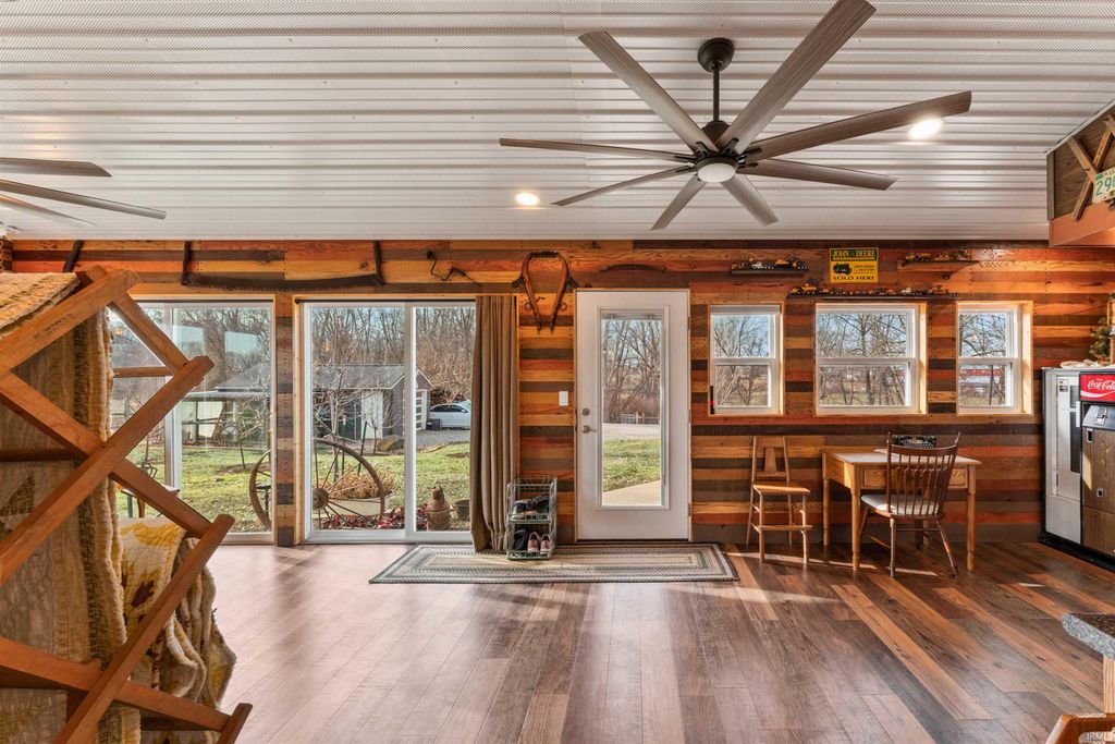 Photo of 1733 N County Road 0 EW, Frankfort, IN 46041 (MLS # 202549655)