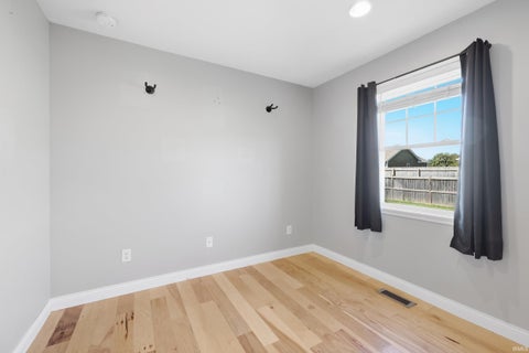 Tiny photo for 1560 Fox Run Court, Spencer, IN 47460 (MLS # 202638851)