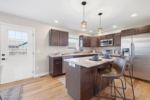 Tiny photo for 1560 Fox Run Court, Spencer, IN 47460 (MLS # 202638851)