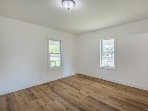 Tiny photo for 806 E 5th Street, Auburn, IN 46706 (MLS # 202636508)