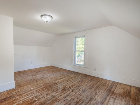 Tiny photo for 806 E 5th Street, Auburn, IN 46706 (MLS # 202636508)